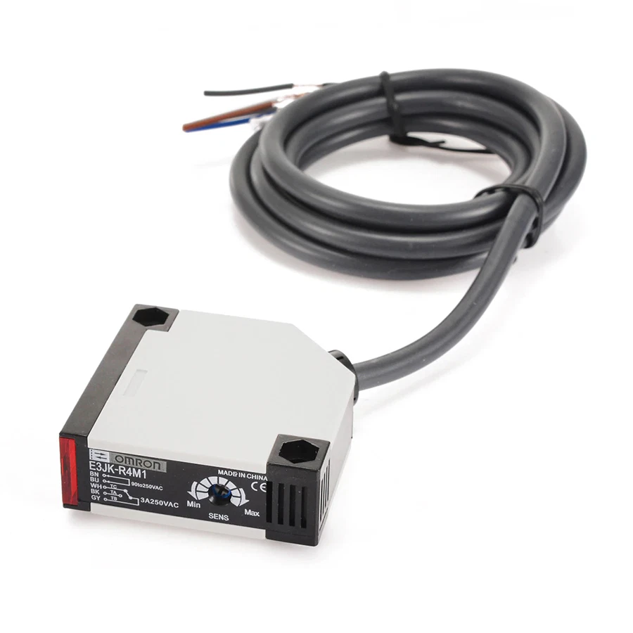 1PC New in Box Omron E8F2-B10C photoelectric switch sensor