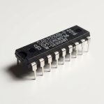 SIEMENS SAB8284B-P Clock Generator and Driver for SAB 8086/8088 Processors +5V 110mA DIP-18