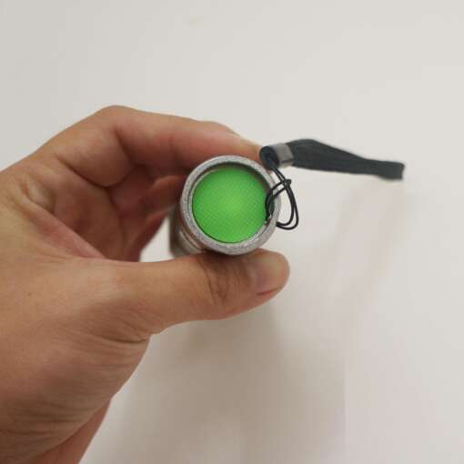 Mini LED Flashlight with One LED - Image 4