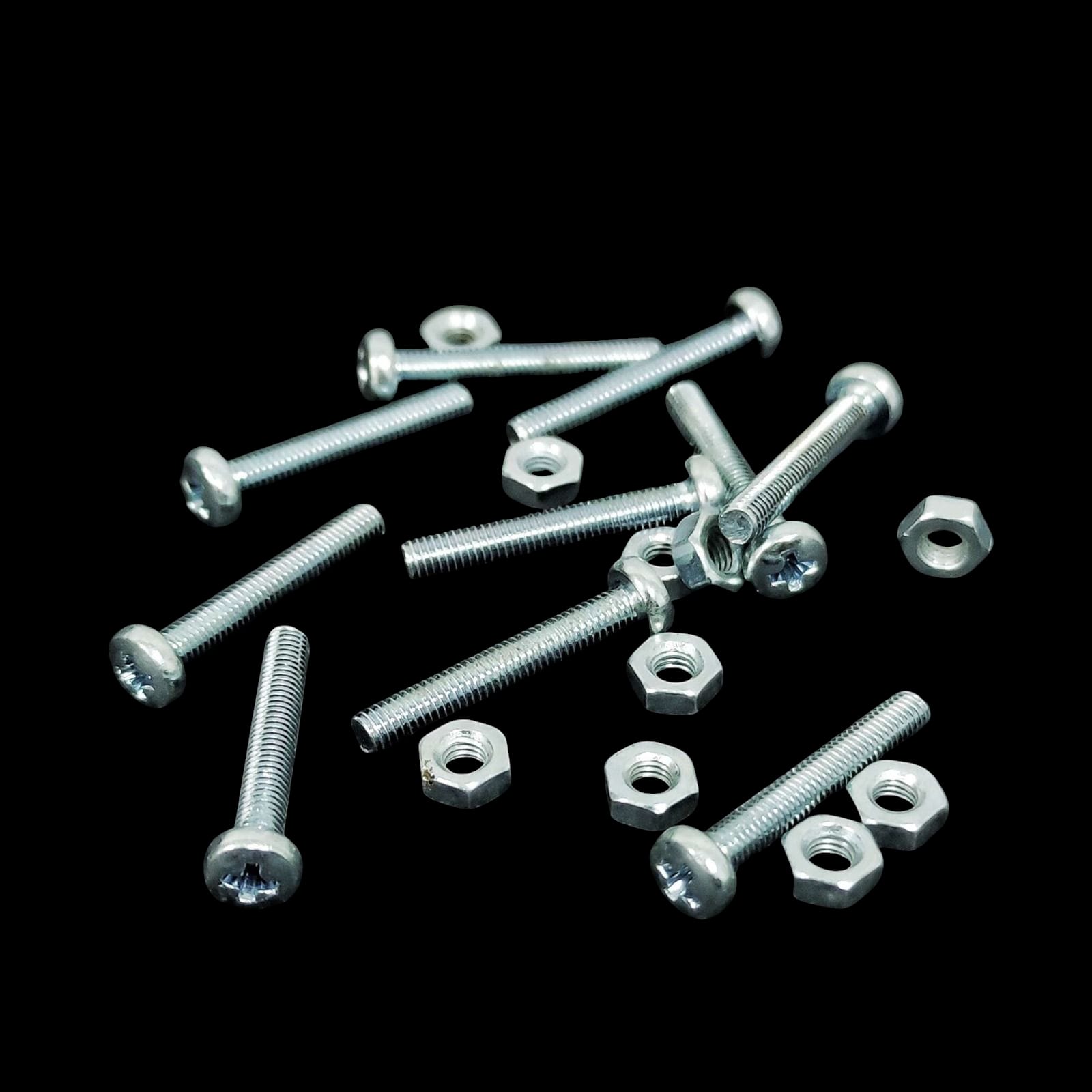 M4 Screw 4X20mm with Nut 10Pcs