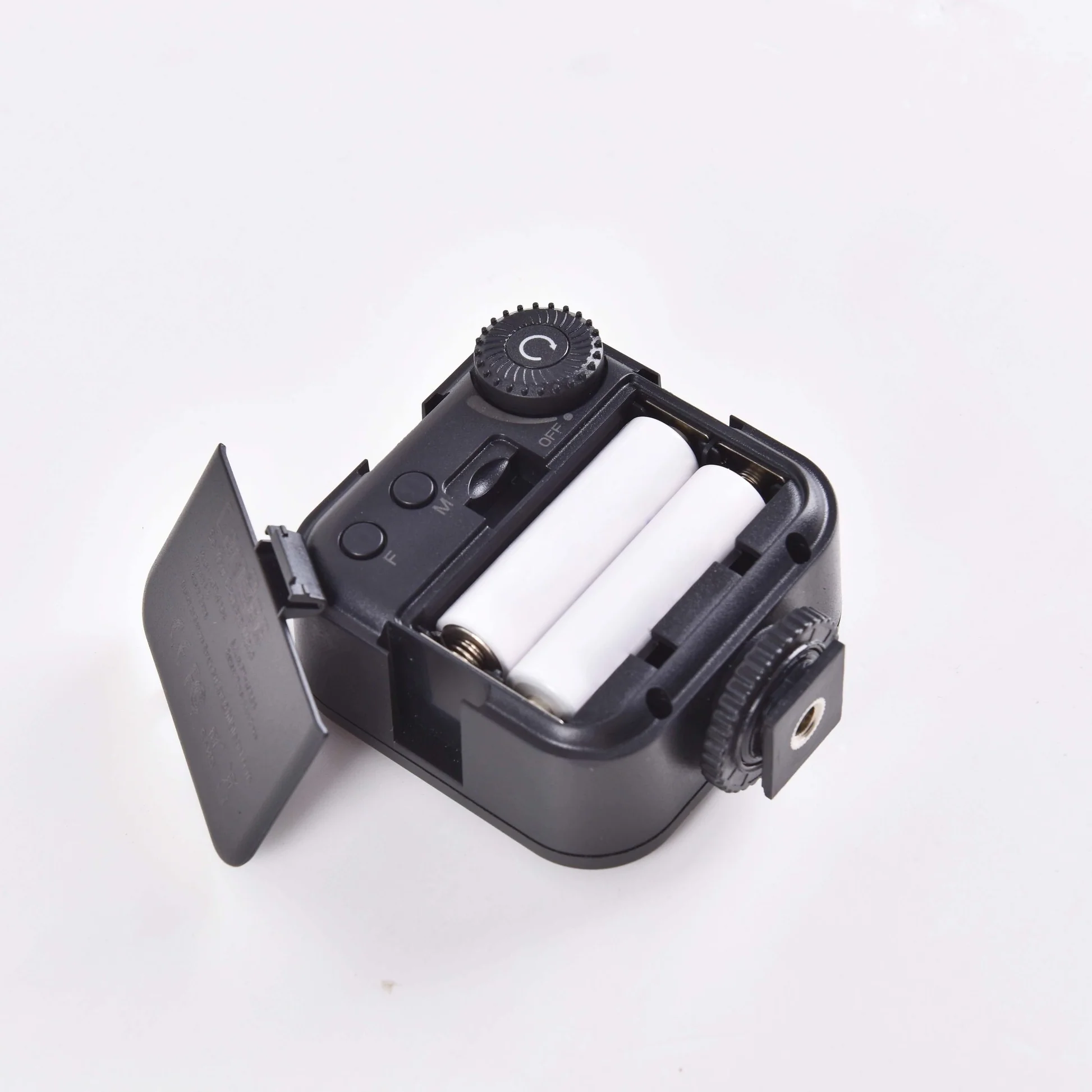 Tolifo PT-49 RGB Portable Camera Light - Image 4