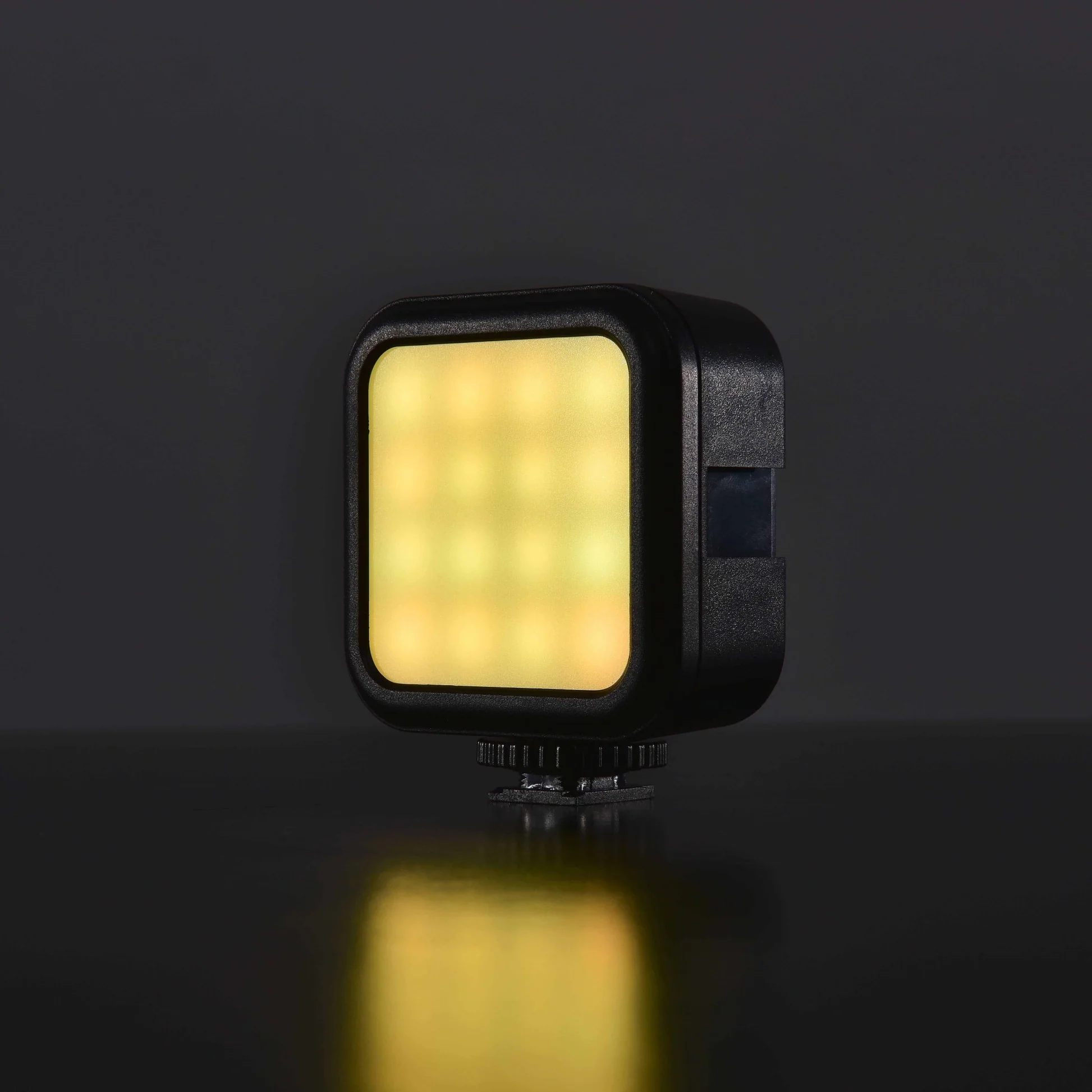 Tolifo PT-49 RGB Portable Camera Light - Image 9